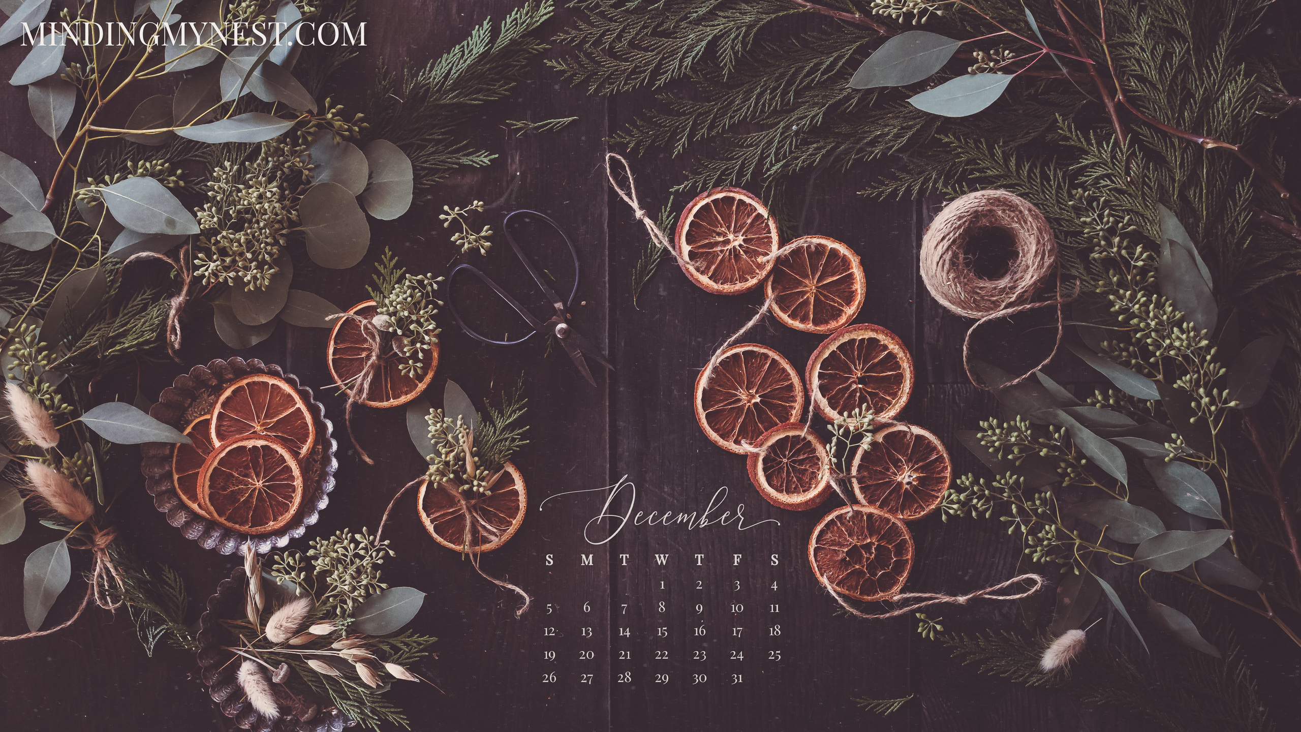 December 2021 Desktop Calendar